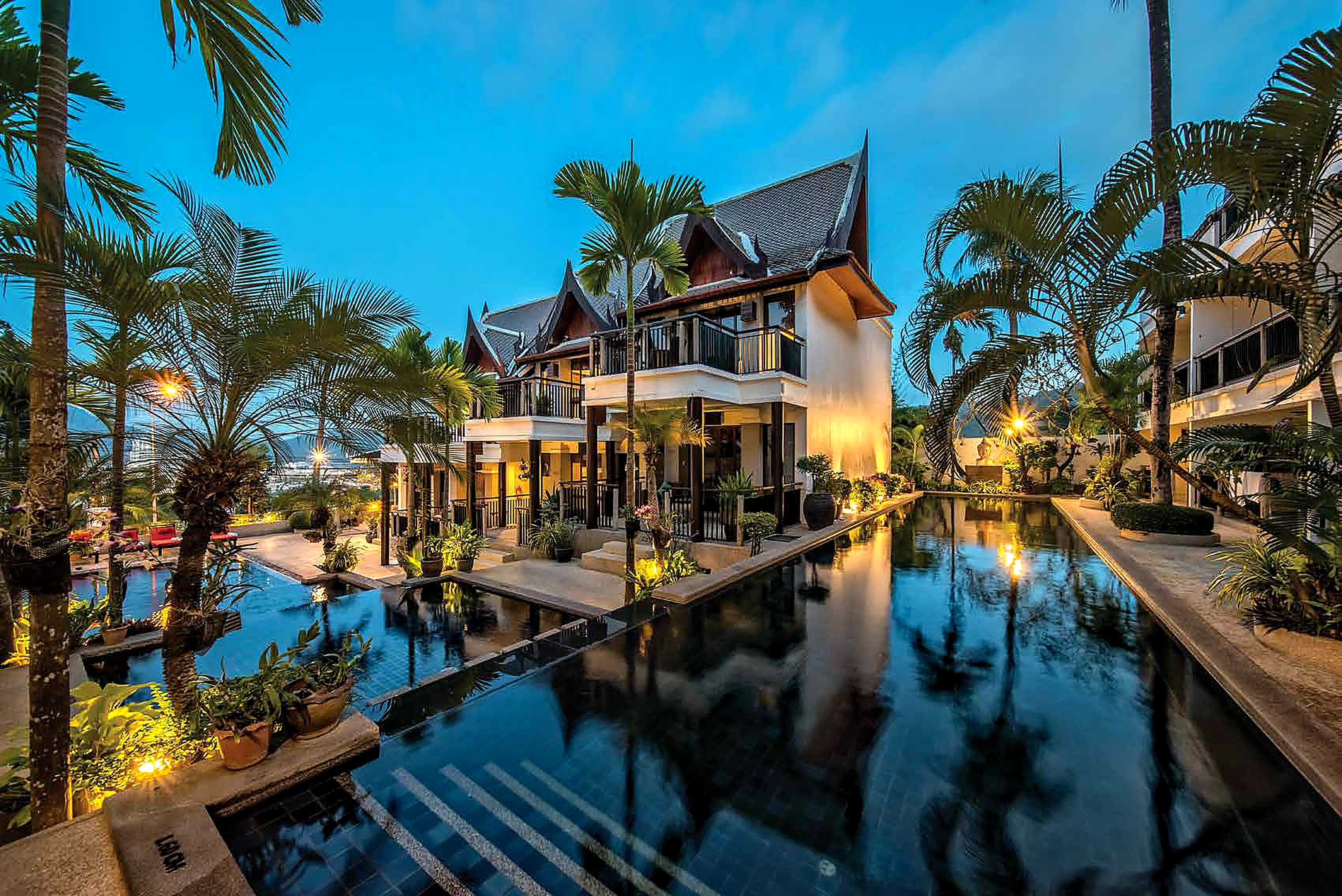 Baan Yin Dee at dusk